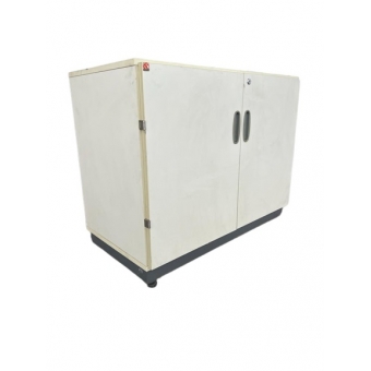 armário branco escritório